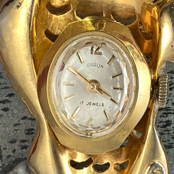 SOLD Vintage Crystal Gold Tone Fish with Hidden Watch - Picture 7 of 7